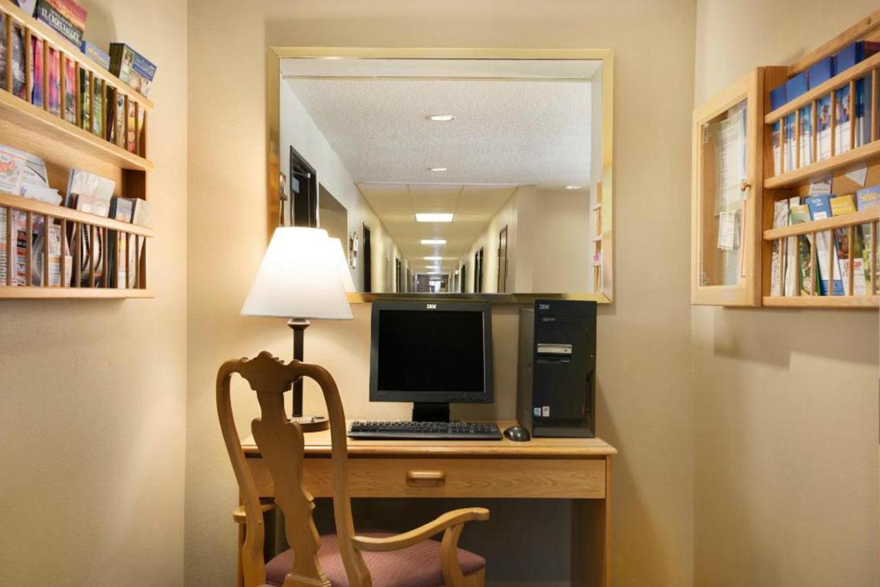 Coratel Inn & Suites By Jasper New Richmond Экстерьер фото