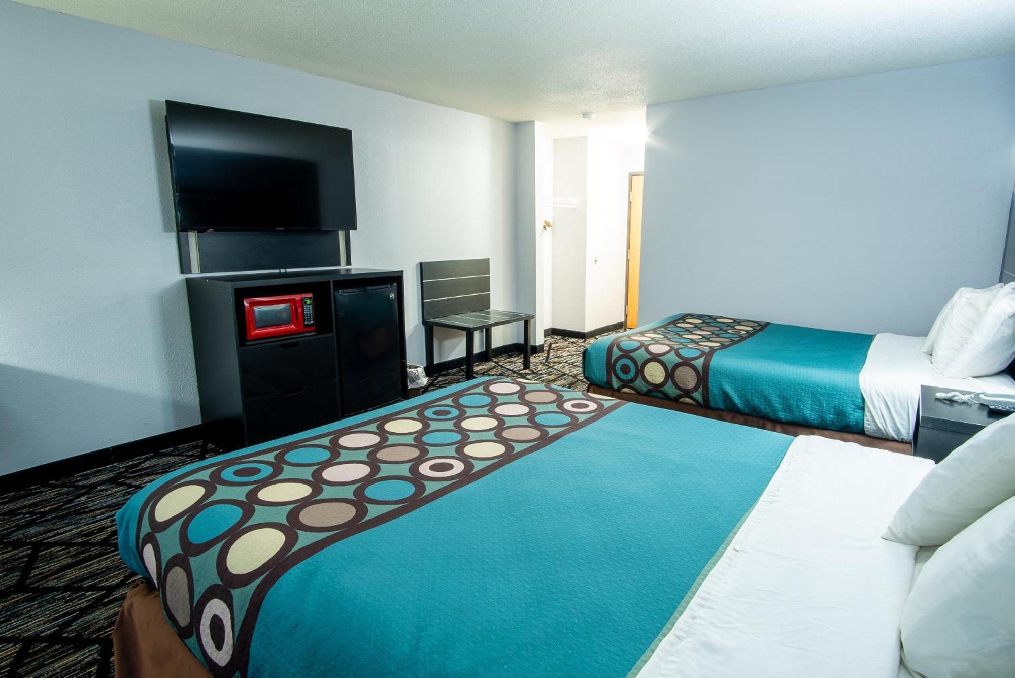 Coratel Inn & Suites By Jasper New Richmond Экстерьер фото
